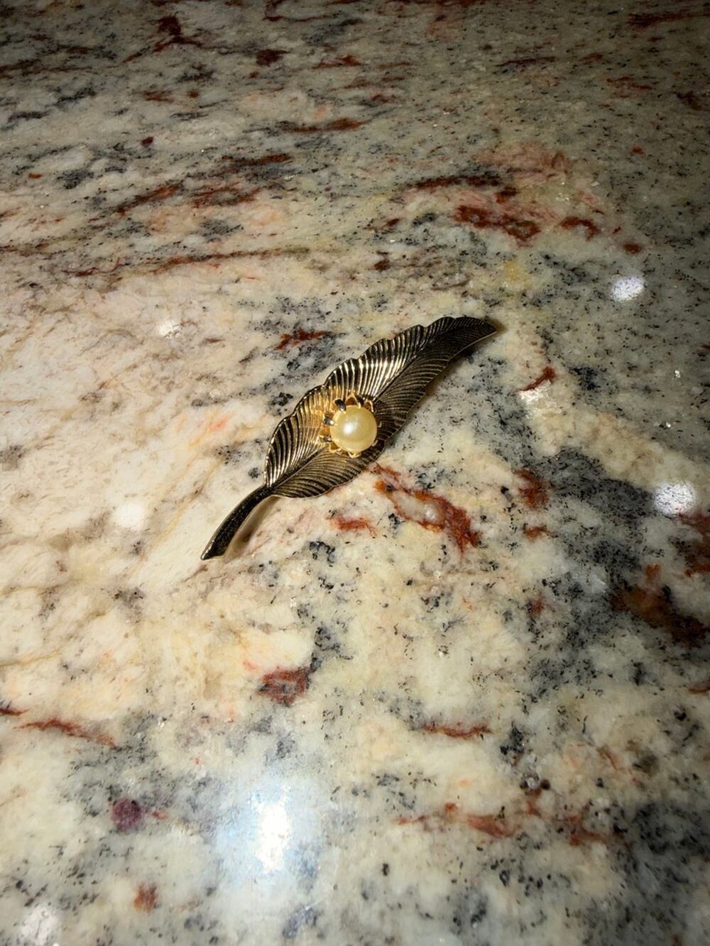 Vintage Gold Tone Feather Brooch with Faux Pearl